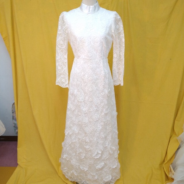 ウェディングドレス　白ドレス　修道女　修道院