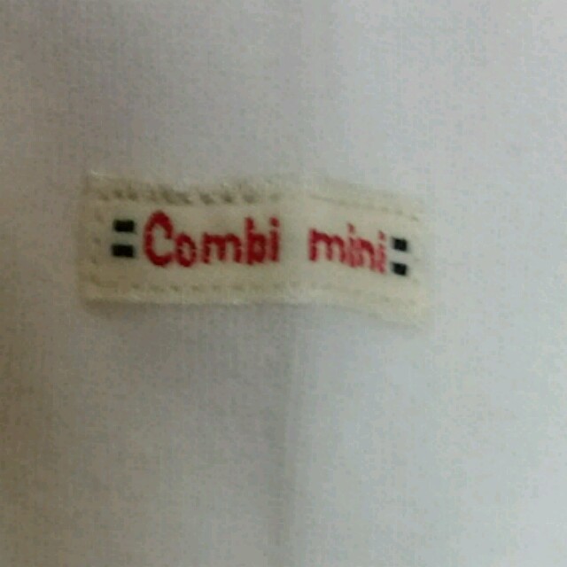 Combi mini(コンビミニ)の白 カーデ 90㎝ キッズ/ベビー/マタニティのキッズ服女の子用(90cm~)(カーディガン)の商品写真