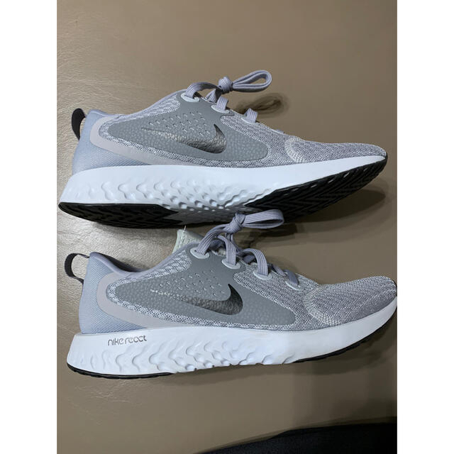 Nike Legend React Wolf Grey メンズの靴/シューズ(スニーカー)の商品写真