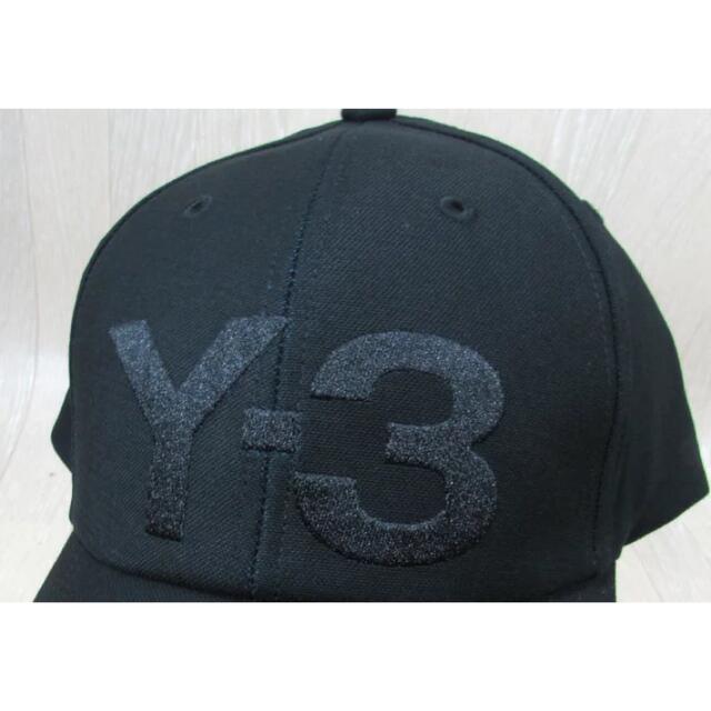 Y-3(ワイスリー)のY-3 キャップ 帽子　刺繍　ブラック　ブランド　正規品　ロゴキャップ メンズの帽子(キャップ)の商品写真