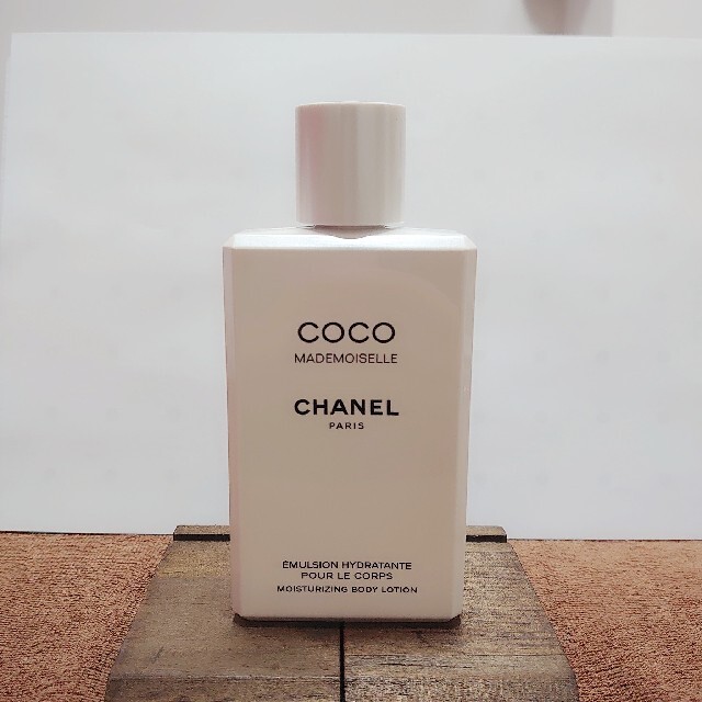 CHANEL(シャネル)の【CHANEL】ココマドモアゼル　ボディローション コスメ/美容のボディケア(ボディローション/ミルク)の商品写真