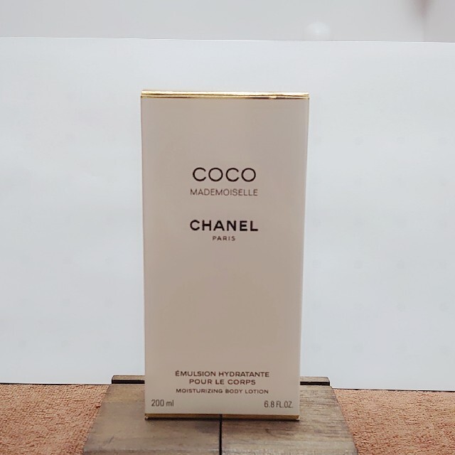 CHANEL(シャネル)の【CHANEL】ココマドモアゼル　ボディローション コスメ/美容のボディケア(ボディローション/ミルク)の商品写真