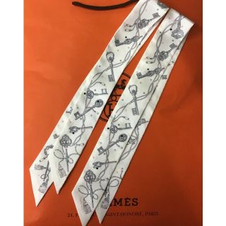 エルメス ツイリーの通販 9,000点以上 | Hermesを買うならラクマ エルメス ツイリーの通販 9,000点以上 | Hermesを買うならラクマ