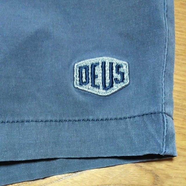 Deus ex Machina(デウスエクスマキナ)のデウス　ショートパンツ　ボードショーツ　ハーフパンツ　水陸両用 メンズのパンツ(ショートパンツ)の商品写真
