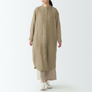 ムジルシリョウヒン(MUJI (無印良品))の新品）無印良品フレンチリネン洗いざらしスタンドカラーワンピース／ダスティべージュ(ひざ丈ワンピース)