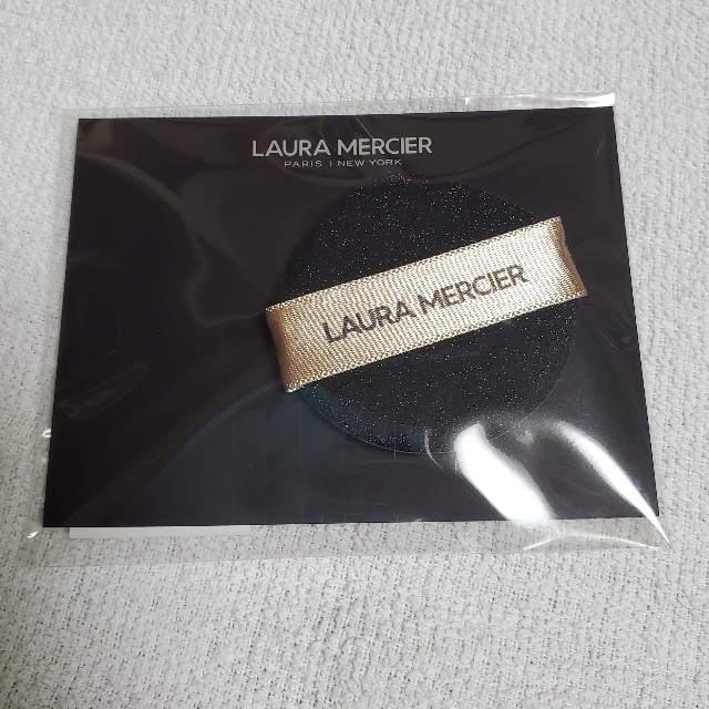 laura mercier(ローラメルシエ)のローラメルシエ クッション スポンジ 1個 コスメ/美容のメイク道具/ケアグッズ(パフ・スポンジ)の商品写真