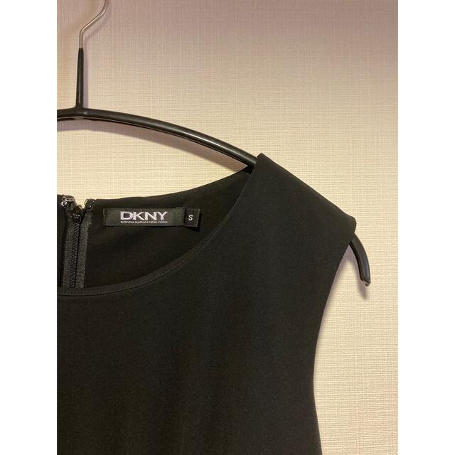 DKNY(ダナキャランニューヨーク)のミンク様専用　DKNY 黒ワンピ レディースのワンピース(ひざ丈ワンピース)の商品写真