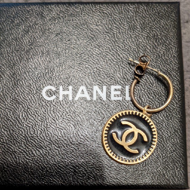 【CHANEL】片耳ピアス