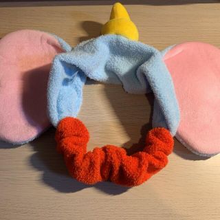 ディズニー(Disney)のダンボ　ヘアバンド　ディズニー　カチューシャ(ヘアバンド)