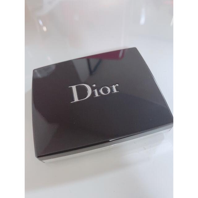 Christian Dior(クリスチャンディオール)の【GW前限定値下】 Dior /サンククルール879ルージュトラファルガー コスメ/美容のベースメイク/化粧品(アイシャドウ)の商品写真