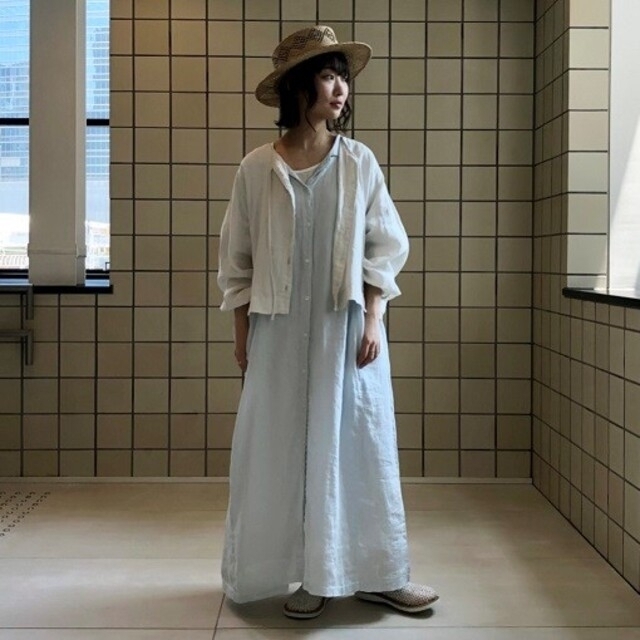 nest Robe(ネストローブ)のネストローブ♡超撥水ギャザースリーブショートシャツ レディースのトップス(シャツ/ブラウス(長袖/七分))の商品写真