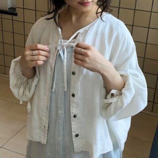 nest Robe リネン超撥水ギャザースリーブショートシャツ