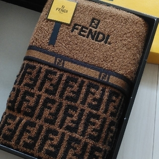 フェンディ(FENDI)の新品未使用　FENDIバスタオル(タオル/バス用品)