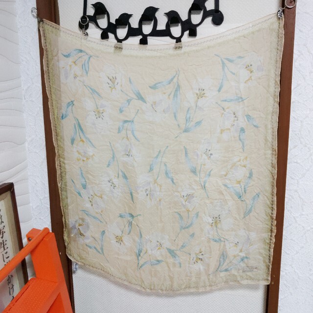 LUCIANO SOPRANI(ルチアーノソプラーニ)のルチアーノソプラーニのシルクスカーフ レディースのファッション小物(バンダナ/スカーフ)の商品写真