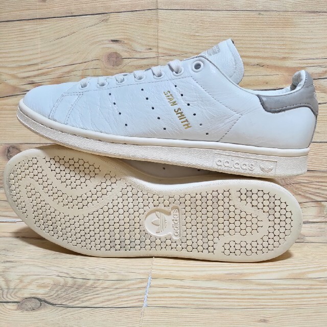 adidas(アディダス)の美品 【三越伊勢丹】 adidas STAN SMITH S75075 26cm メンズの靴/シューズ(スニーカー)の商品写真