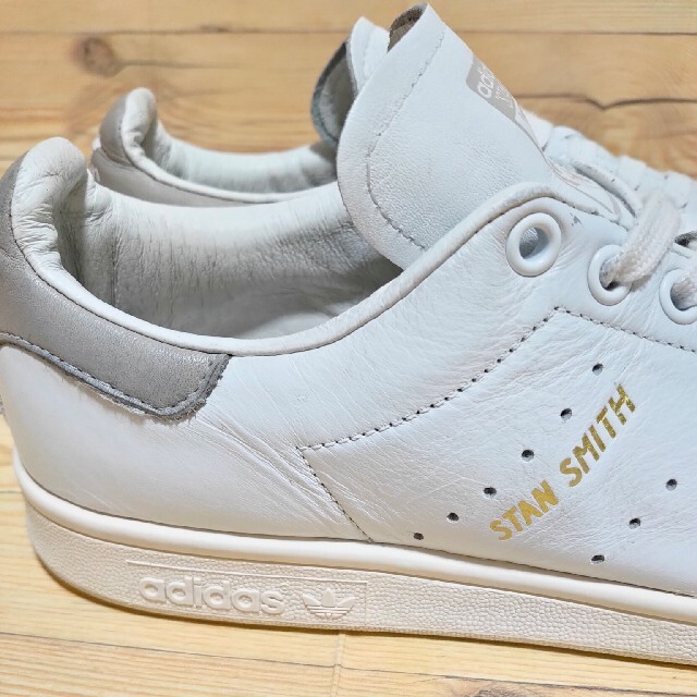 adidas(アディダス)の美品 【三越伊勢丹】 adidas STAN SMITH S75075 26cm メンズの靴/シューズ(スニーカー)の商品写真