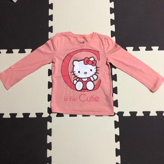 Old Navy(オールドネイビー)のキティ　長袖　110 キッズ/ベビー/マタニティのキッズ服女の子用(90cm~)(Tシャツ/カットソー)の商品写真