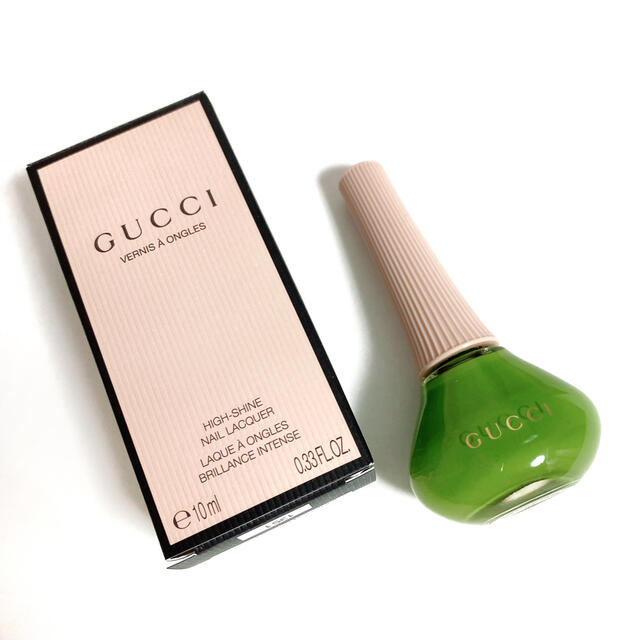 Gucci(グッチ)のグッチ　gucci  ネイル　ヴェルニ ア オングル　712 メリンダグリーン コスメ/美容のネイル(マニキュア)の商品写真