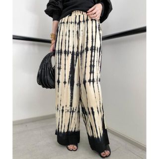 アパルトモンドゥーズィエムクラス(L'Appartement DEUXIEME CLASSE)の新品⭐️アパルトモン 【LUSANA / ルサーナ】Tiedye PANTS(カジュアルパンツ)