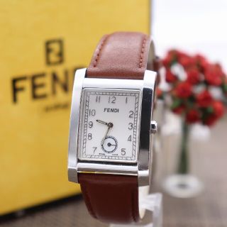 フェンディ(FENDI)の正規品【新品電池】FENDI 7000G/動作良好 ホワイト スモセコ 人気(腕時計(アナログ))