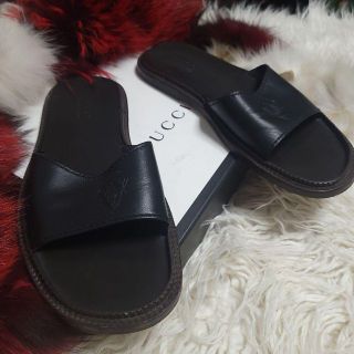 グッチ(Gucci)のGUCCI   グッチ  レザー  サンダル  42  ロゴ 刻印  ブラック(サンダル)