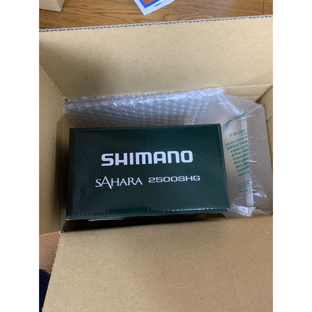 シマノ22サハラ2500SHG新品未使用