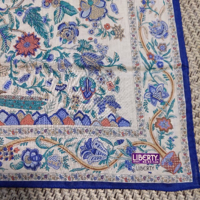 ハンカチーフ LIBERTY レディースのファッション小物(ハンカチ)の商品写真