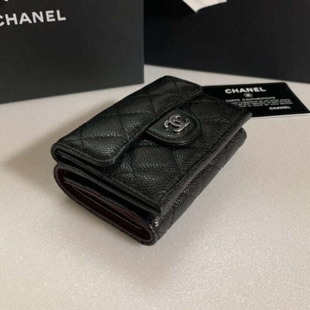 新品シャネル❥︎:CHANEL  クラシック スモールウォレット キャビア