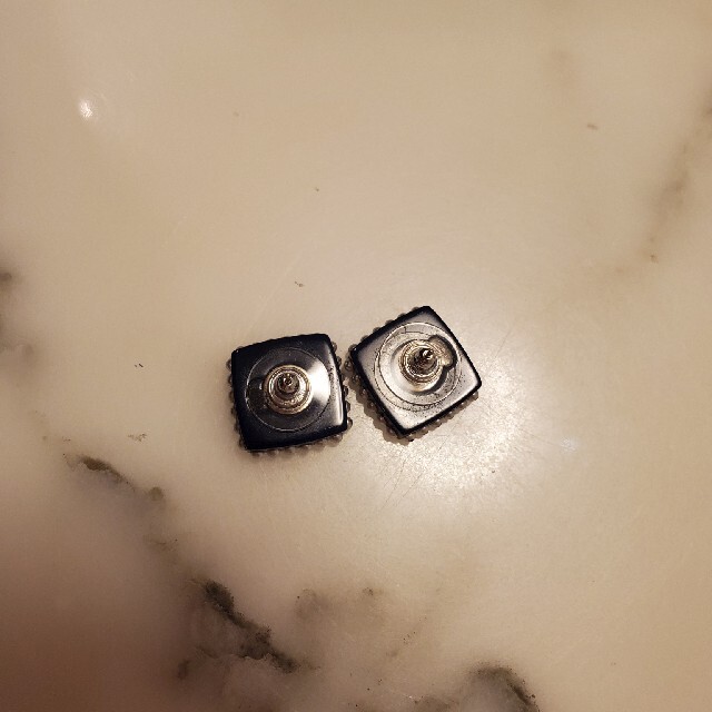完売品【CHANEL】シャネルスクエアプレートピアス★未使用