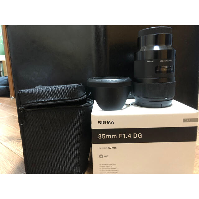 SIGMA(シグマ)の売切最終価格(4月限定出品)★美品★Sigma 35mm F1.4 DG スマホ/家電/カメラのカメラ(レンズ(単焦点))の商品写真