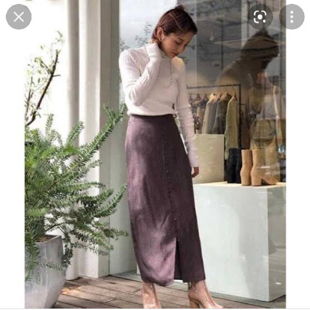 TODAYFUL(トゥデイフル)の新品未使用　TODAYFUL　フロントボタンサテンスカート レディースのスカート(ロングスカート)の商品写真