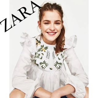 ザラ(ZARA)の美品　ZARA ザラ　シャツ　ブラウス　花刺繍　花柄　フリル　人気　完売　可愛い(シャツ/ブラウス(長袖/七分))