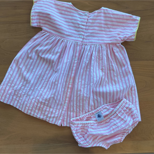 PETIT BATEAU(プチバトー)のプチバトー　ワンピース(アンダーパンツ付) 12m/74cm キッズ/ベビー/マタニティのベビー服(~85cm)(ワンピース)の商品写真