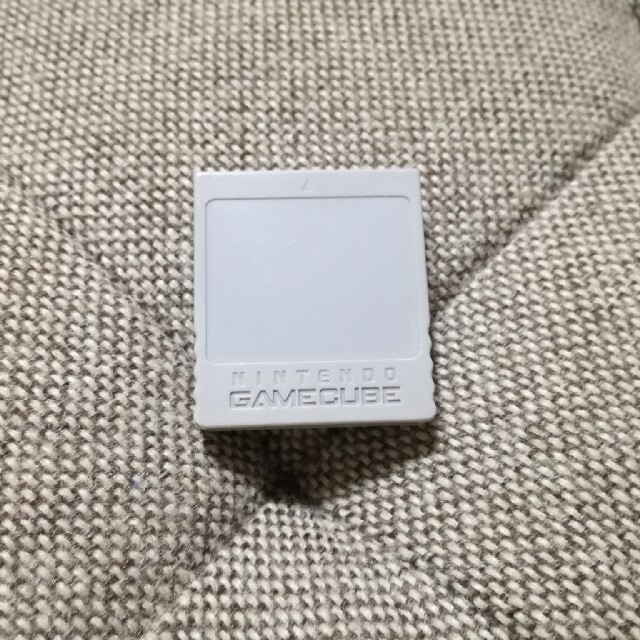 ニンテンドーゲームキューブ(ニンテンドーゲームキューブ)のゲームキューブ　メモリーカード　ニンテンドー純正品 エンタメ/ホビーのゲームソフト/ゲーム機本体(家庭用ゲーム機本体)の商品写真
