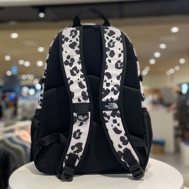 THE NORTH FACE(ザノースフェイス)のノースフェイス RIMO LIGHT BACKPACK LBEIGE レオパード メンズのバッグ(バッグパック/リュック)の商品写真