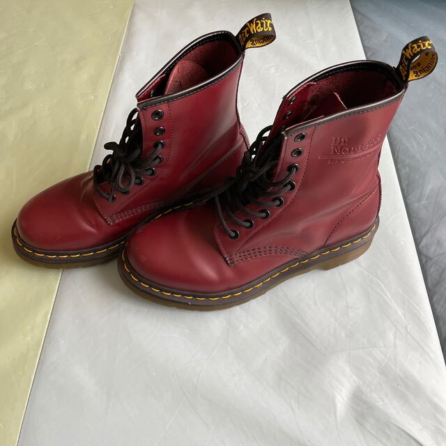 Dr.Martens(ドクターマーチン)のドクターマーチン8ホール チェリーレッド　赤 レディースの靴/シューズ(ブーツ)の商品写真