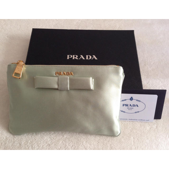 PRADA リボンポーチ シルクサテン