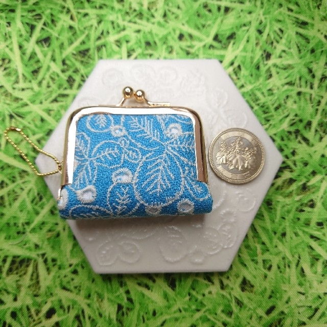 mina perhonen(ミナペルホネン)のミナペルホネン✨sometimes lucky ブルー✨がま口　コインケース ハンドメイドのファッション小物(財布)の商品写真
