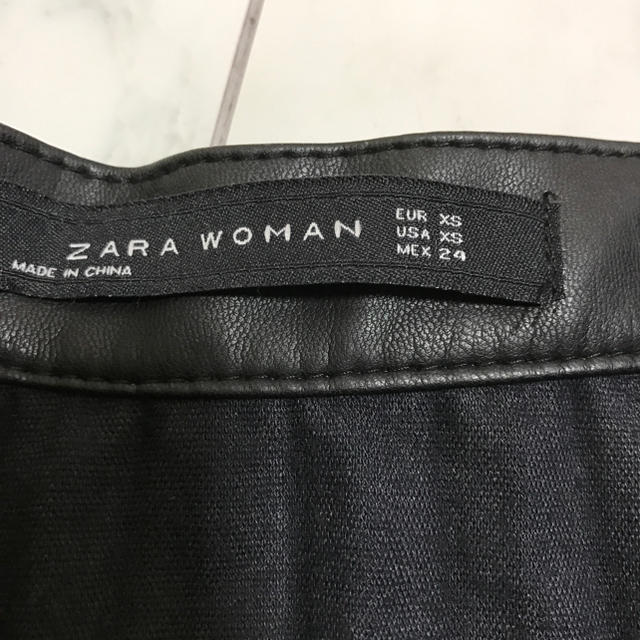 ZARA(ザラ)の♡ ZARA フェイクレザー プリーツスカート ♡ レディースのスカート(ひざ丈スカート)の商品写真