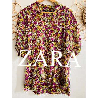 ザラ(ZARA)の新品　ZARA ザラ　花柄　シフォン　チュニック　ブラウス　トップス　人気　完売(シャツ/ブラウス(半袖/袖なし))