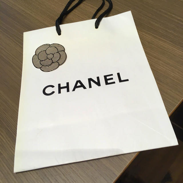 CHANEL(シャネル)のシャネル カメリアステッカー×4枚 ハンドメイドの文具/ステーショナリー(しおり/ステッカー)の商品写真