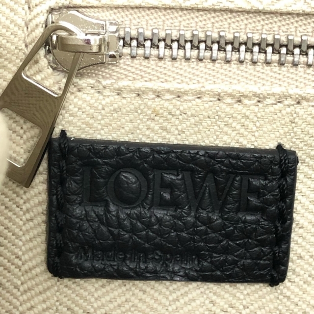 LOEWE(ロエベ)の☆LOEWE ロエベ ゴヤスモール バックパック カーフレザー ブラック レディースのバッグ(リュック/バックパック)の商品写真