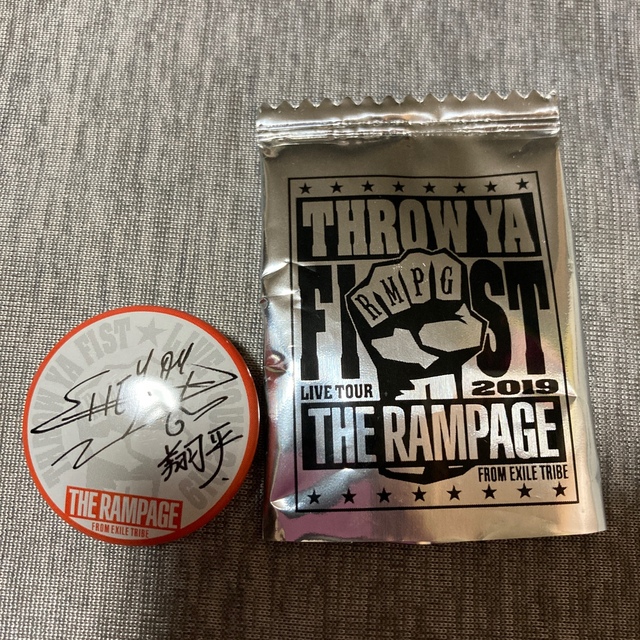 THE RAMPAGE(ザランページ)の〈おまけ付き〉THE RAMPAGE 浦川翔平　フォトプロップスキーホルダー エンタメ/ホビーのタレントグッズ(ミュージシャン)の商品写真