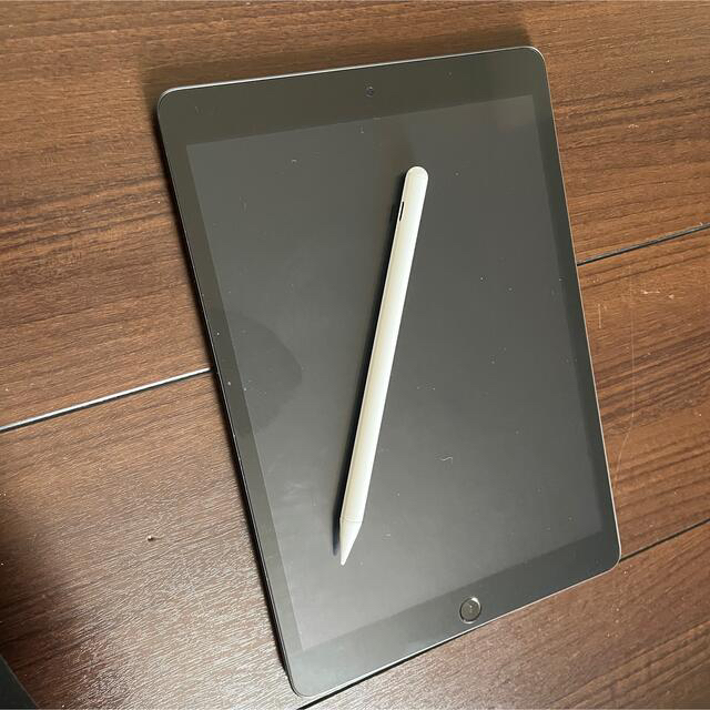 Apple(アップル)の●iPad 9世代 64GB Wi-Fi （極美品）スペースグレイ 「ペン付き」 スマホ/家電/カメラのPC/タブレット(タブレット)の商品写真