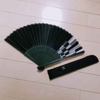 新品 黒グレー モノトーン チェック柄 扇子 ケース付◆夏祭り 浴衣 着物(和装小物)