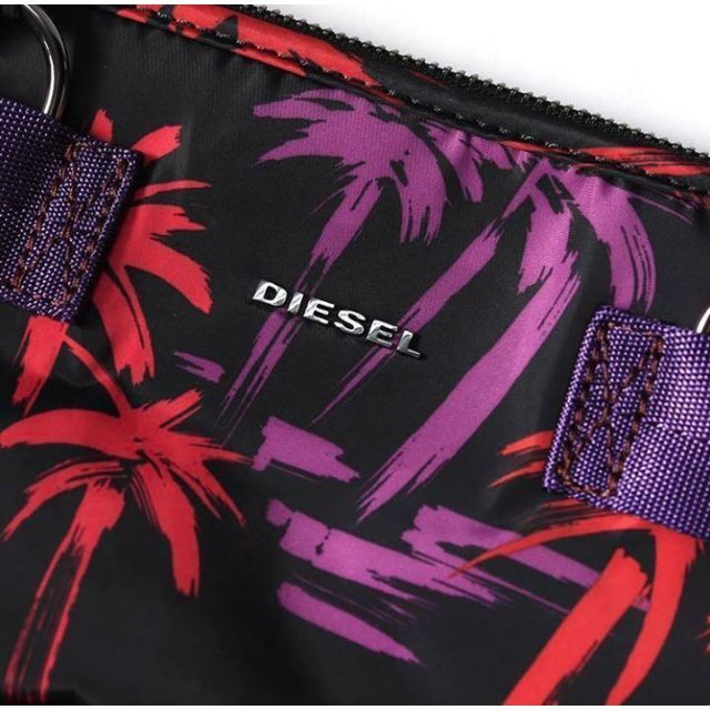 DIESEL(ディーゼル)のディーゼル　トートバッグ　ボタニカル柄 レディースのバッグ(トートバッグ)の商品写真