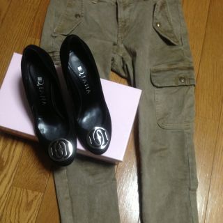 ローズバッドカップルズ(ROSE BUD)のローズバッドパンツ、ダイアナハイヒール(セット/コーデ)