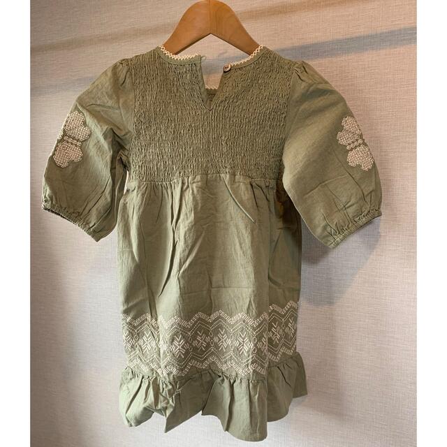 Apolina刺繍入りワンピース　100〜110サイズ キッズ/ベビー/マタニティのキッズ服女の子用(90cm~)(ワンピース)の商品写真