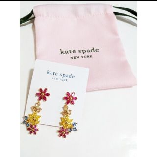 ケイトスペードニューヨーク(kate spade new york)のMai様専用【新品】ケイト・スペード ピアス　ファーストブルームゴールドリニアピ(ピアス)