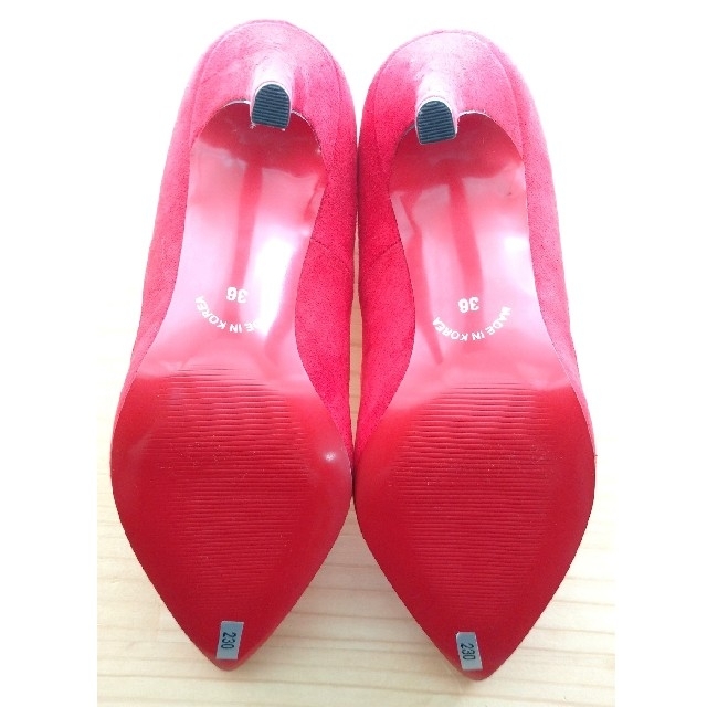 【新品未使用】パンプス スエード ピンヒール 赤 レッド 23cm レディースの靴/シューズ(ハイヒール/パンプス)の商品写真